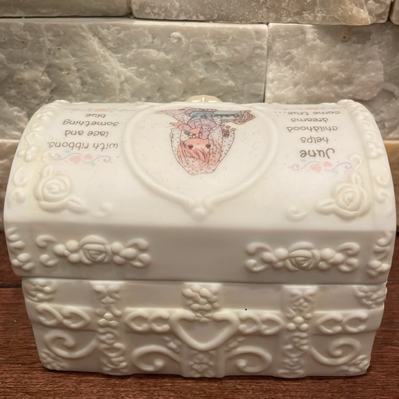 Precious Moments June Trinket box - Picture 3 of 4